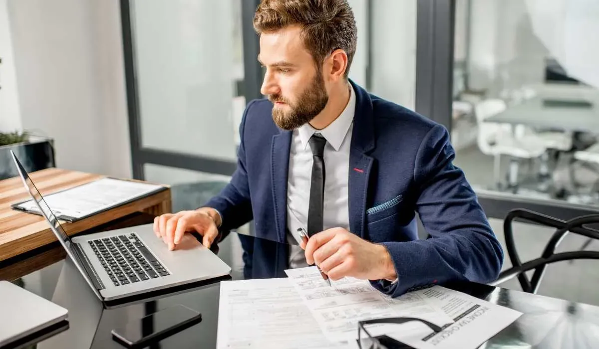 Management Accounts vs Statutory Accounts in Hong Kong: Key Differences (2026)
