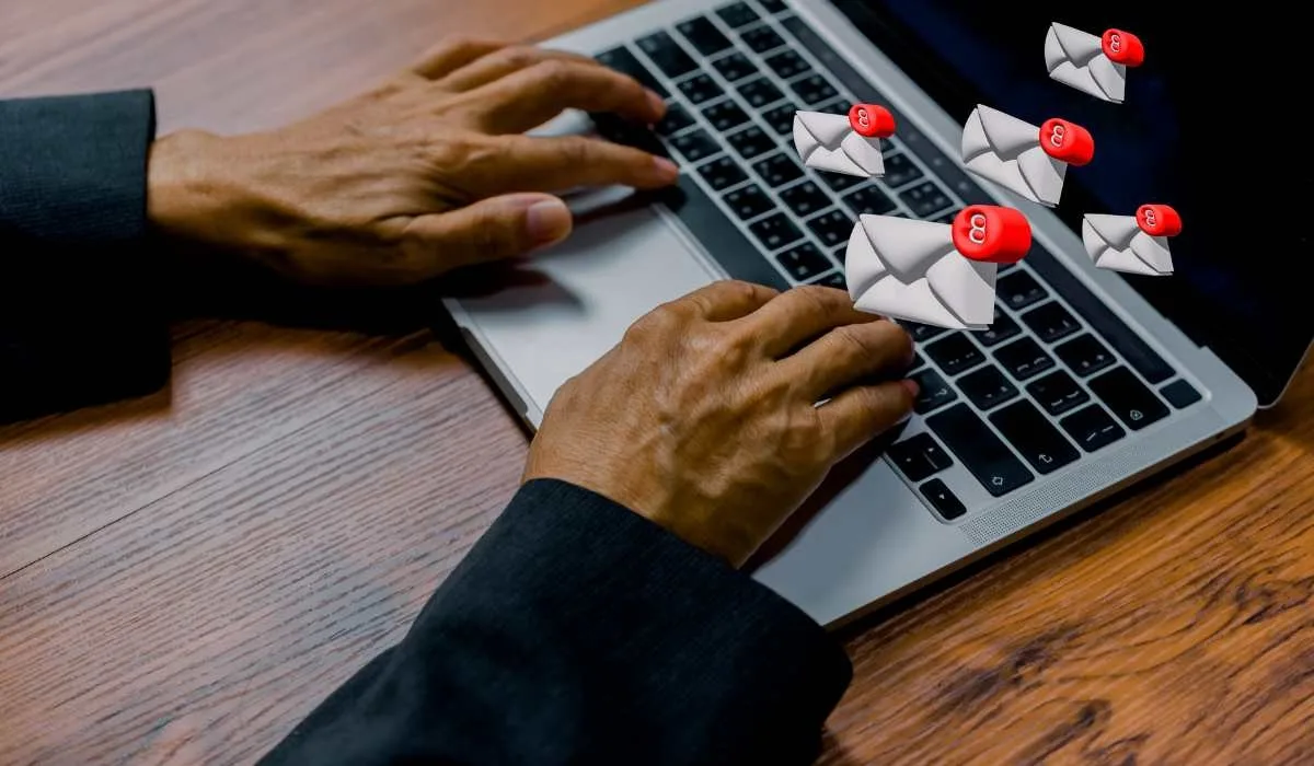 Filing address change form with the Companies Registry portal for a Hong Kong company